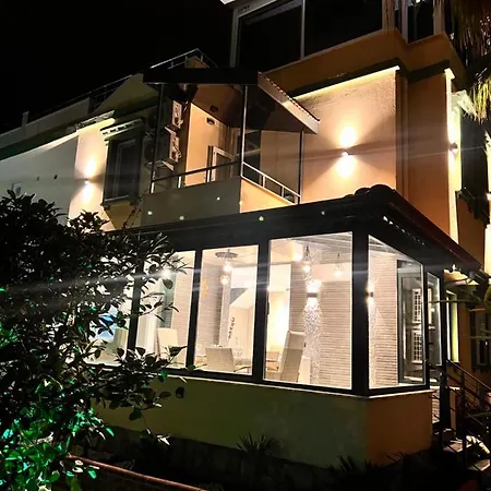 Club Hotel 4*